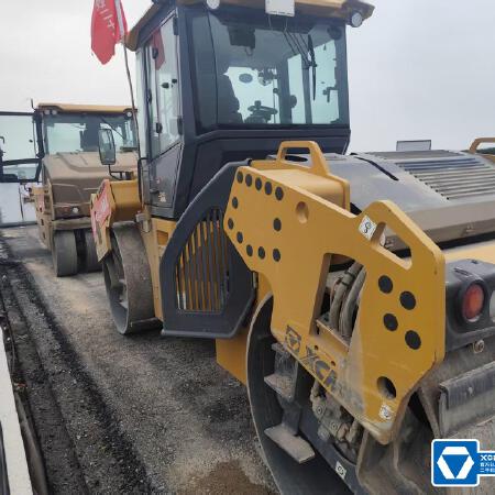 徐工XD135TCIV双钢轮压路机