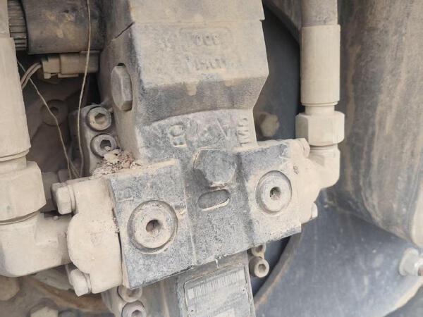 徐工XD135TCIV雙鋼輪壓路機(jī)