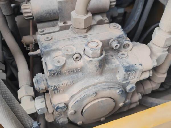 徐工XD135TCIV雙鋼輪壓路機(jī)