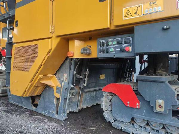 徐工XM200KII銑刨機