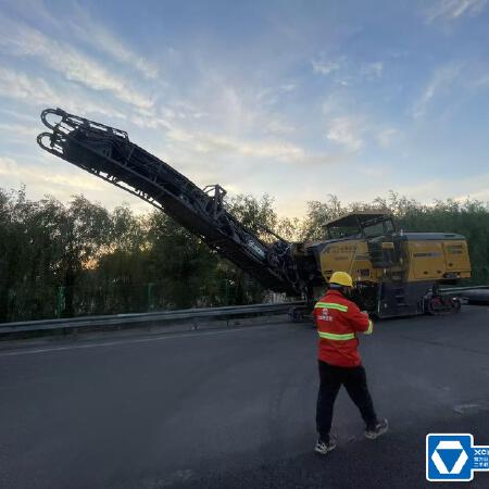 徐工XM200KII铣刨机