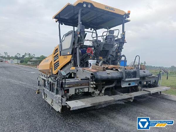 徐工RP905IV攤鋪機(jī)