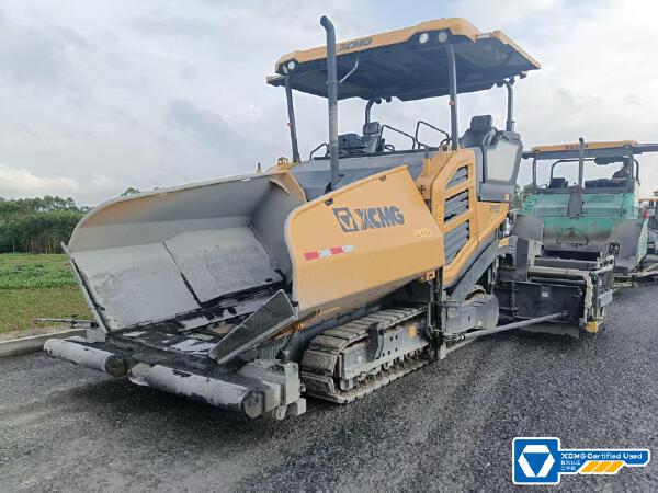 徐工RP905IV攤鋪機(jī)