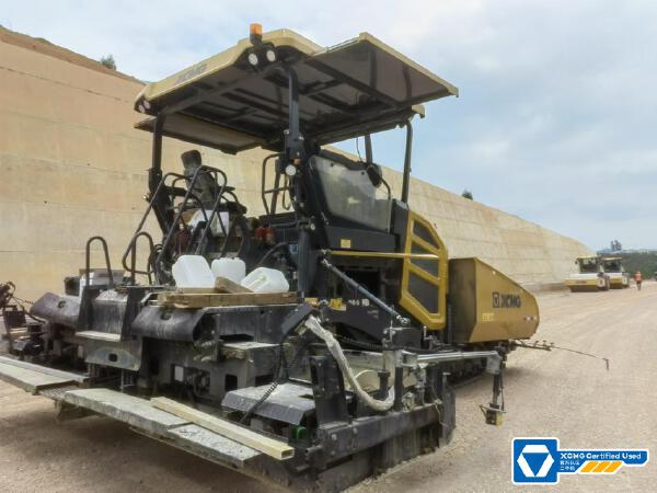 徐工RP905IV攤鋪機(jī)