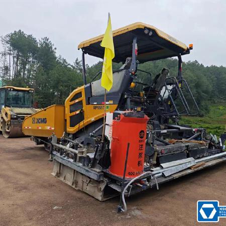 徐工RP955TIV摊铺机