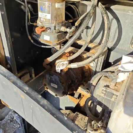 徐工RP955TIV摊铺机