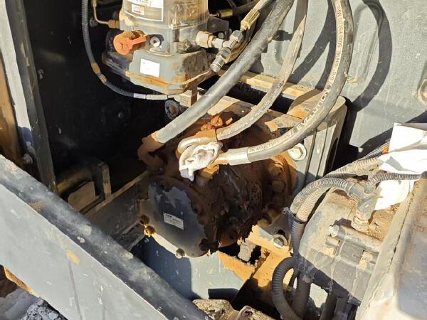 徐工RP955TIV攤鋪機(jī)