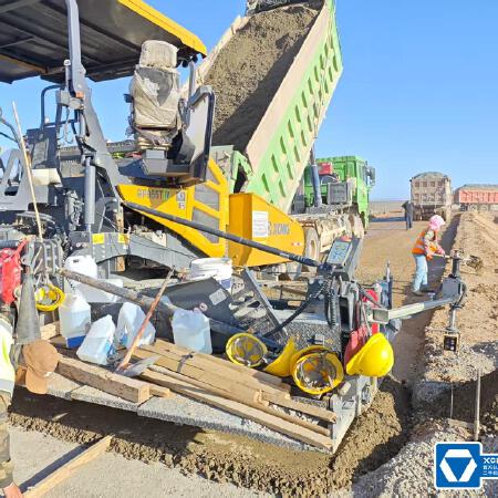 徐工RP955TIV摊铺机