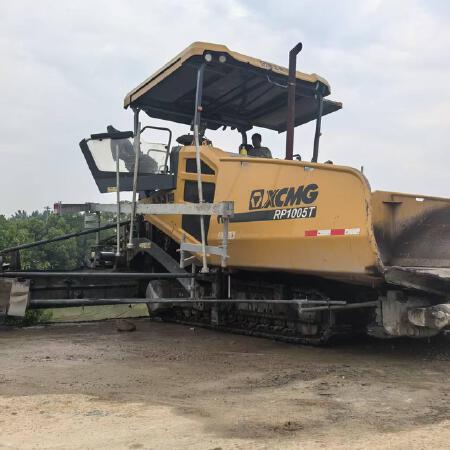 徐工RP1005T摊铺机