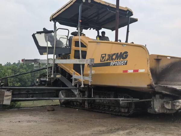 徐工RP1005T攤鋪機(jī)