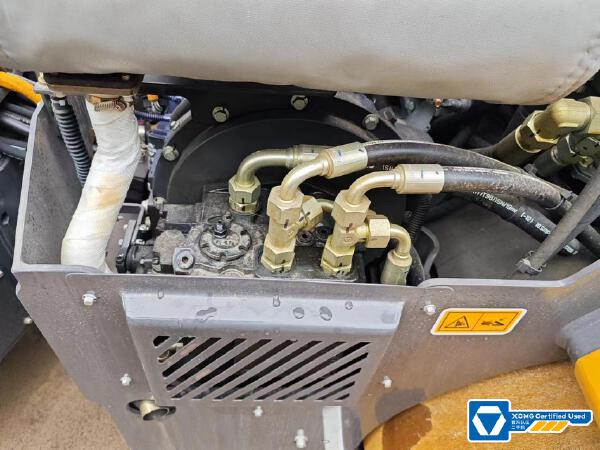 徐工XD120IV手扶式振動(dòng)壓路機(jī)