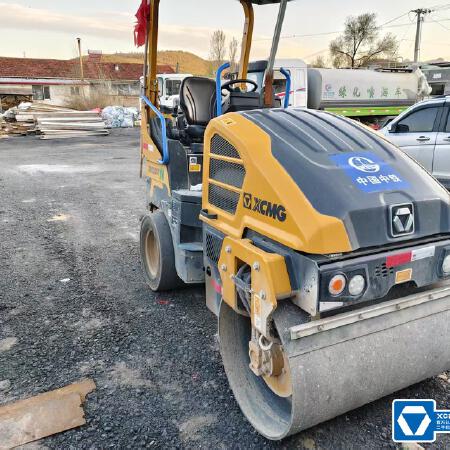 徐工XD120VTIV手扶式振动压路机