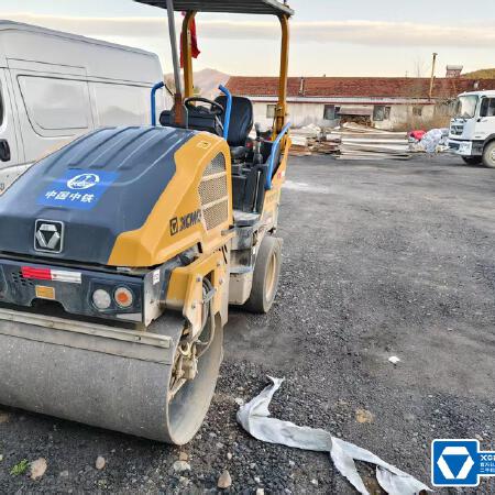 徐工XD120VTIV手扶式振动压路机