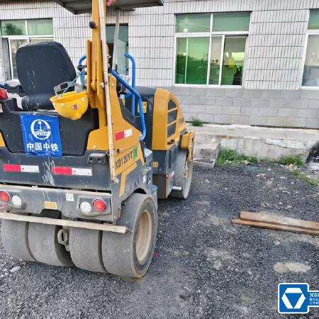 徐工XD120VTIV手扶式振动压路机