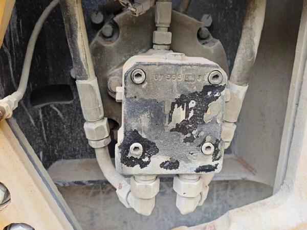 徐工XD135TIV雙鋼輪壓路機(jī)