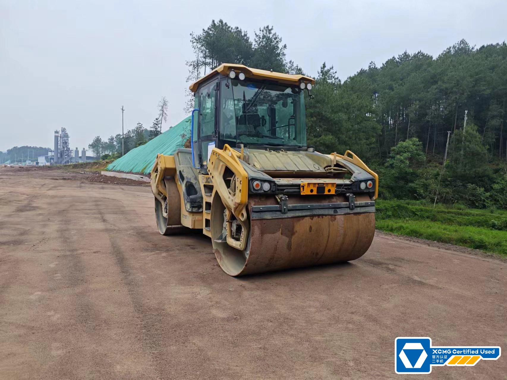 徐工XD135TIV雙鋼輪壓路機