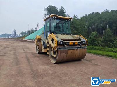 徐工XD135TIV雙鋼輪壓路機(jī)