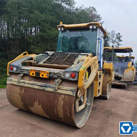 徐工XD135TIV双钢轮压路机
