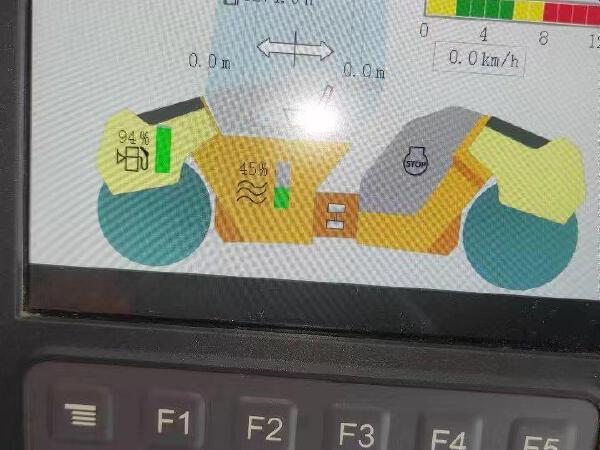 徐工XD135TIV雙鋼輪壓路機(jī)