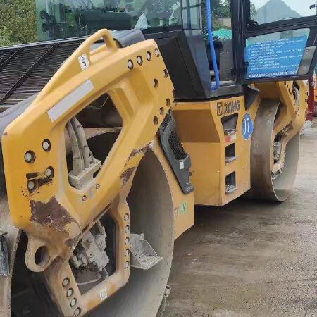 徐工XD135TIV双钢轮压路机