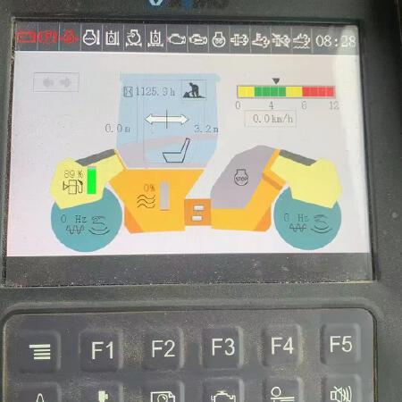 徐工XD135TIV双钢轮压路机