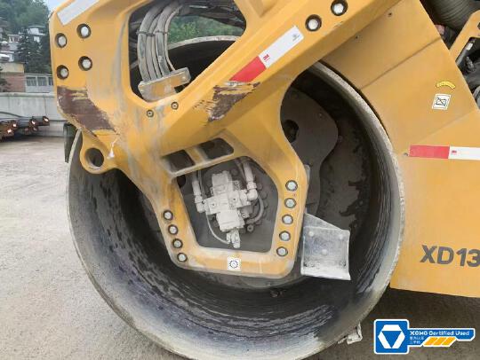 徐工XD135TIV雙鋼輪壓路機