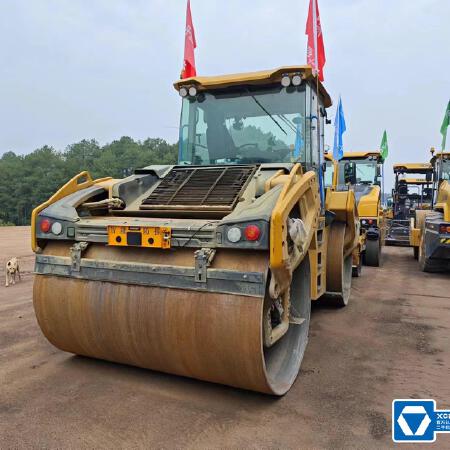 徐工XD135TIV双钢轮压路机