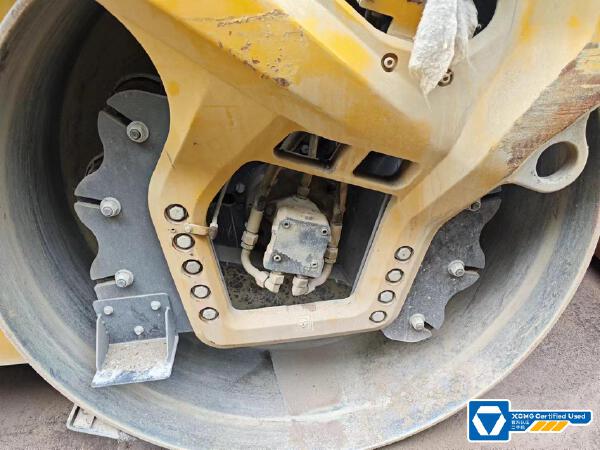 徐工XD135TIV雙鋼輪壓路機