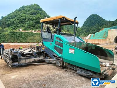 徐工RP1355T攤鋪機