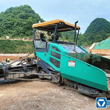 徐工RP1355T摊铺机