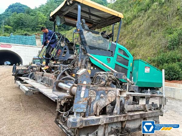 徐工RP1355T攤鋪機(jī)