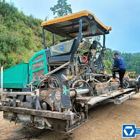 徐工RP1355T摊铺机