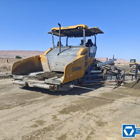 徐工RP1355T摊铺机