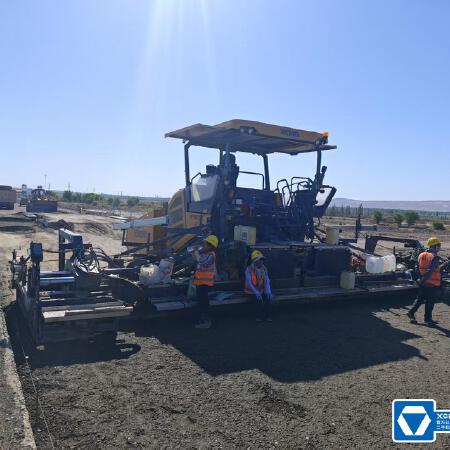 徐工RP1355T摊铺机