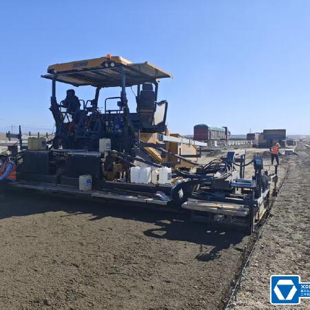 徐工RP1355T摊铺机