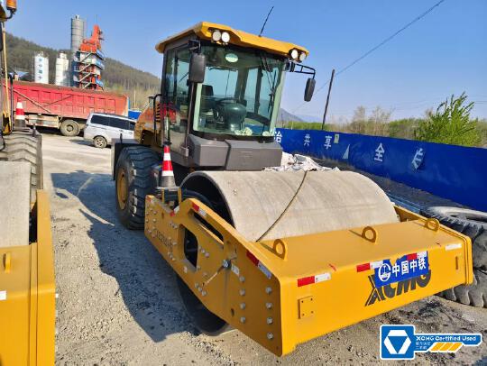 徐工XS265HSIV單鋼輪壓路機