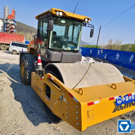 徐工XS265HSIV单钢轮压路机