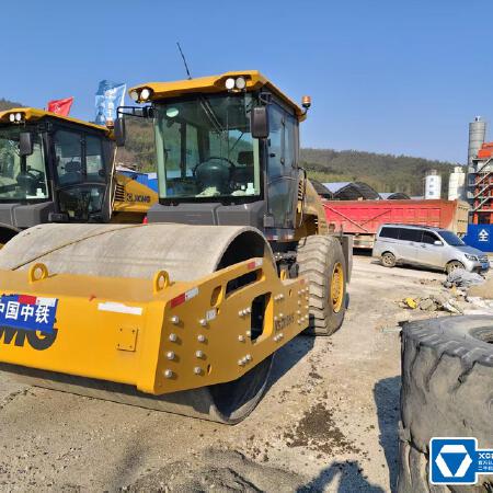 徐工XS265HSIV单钢轮压路机