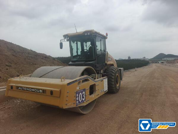 徐工XS265SIV單鋼輪壓路機(jī)