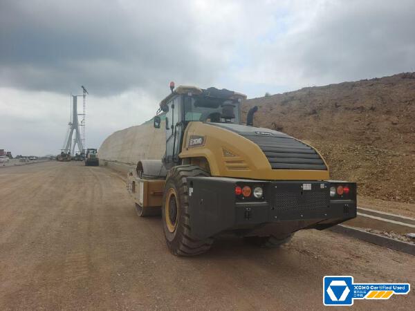 徐工XS265SIV單鋼輪壓路機(jī)