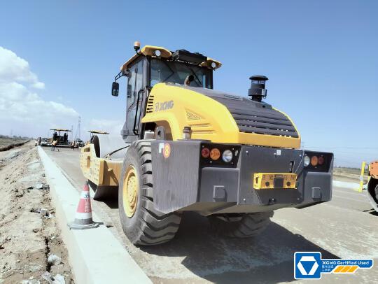 徐工XS265HSIV單鋼輪壓路機(jī)