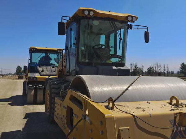 徐工XS265HSIV單鋼輪壓路機(jī)