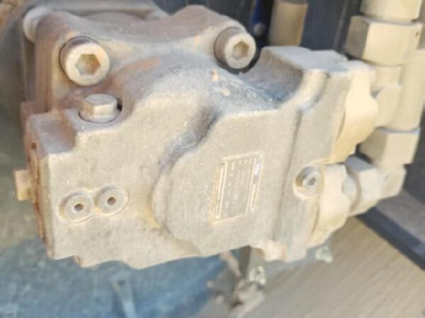 徐工XS265HSIV單鋼輪壓路機(jī)