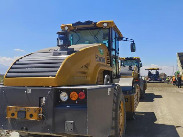 徐工XS265HSIV單鋼輪壓路機(jī)