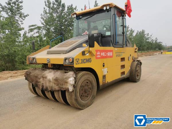 徐工XP305KIV輪胎壓路機