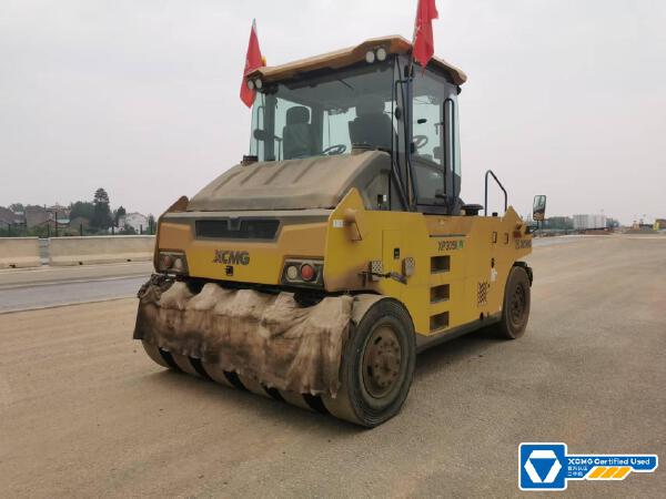 徐工XP305KIV輪胎壓路機