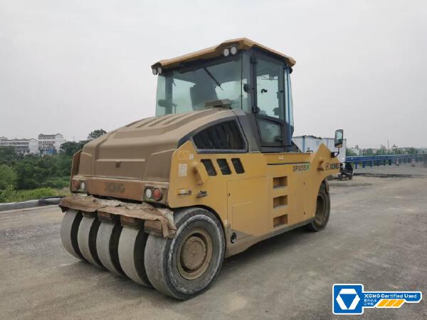 徐工XP305SIV輪胎壓路機