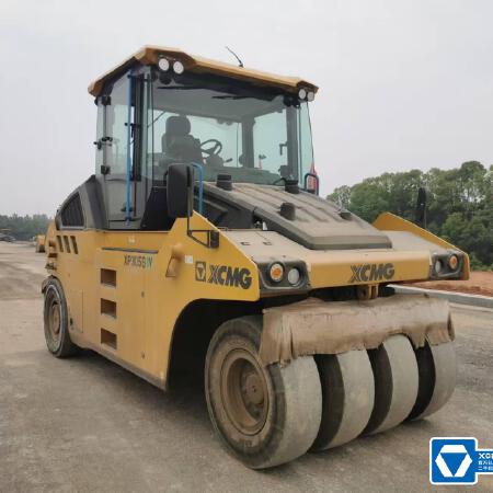 徐工XP305SIV轮胎压路机