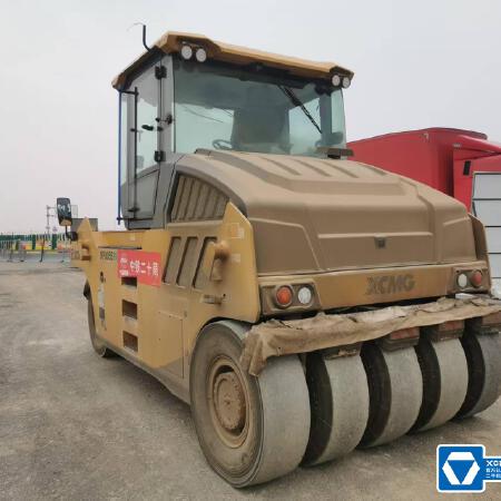 徐工XP305SIV轮胎压路机