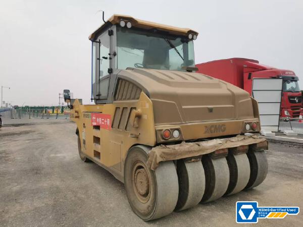 徐工XP305SIV輪胎壓路機